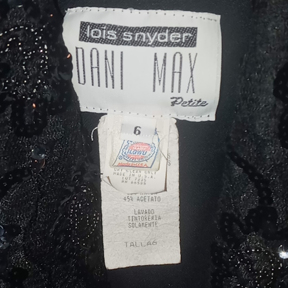 Blazer - Picture 5 of 5